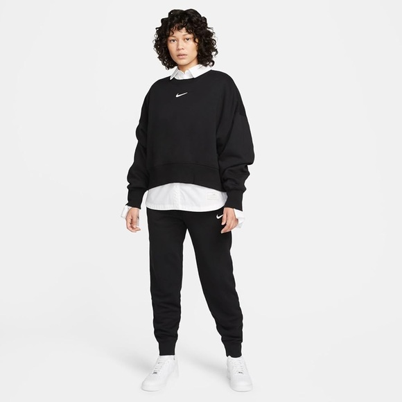 Nike Oversized Embroidered Sweatshirt - Picture 4 of 4